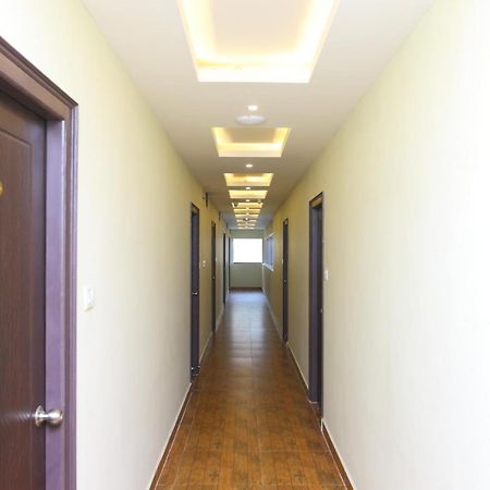 Fabexpress Nk Exotica Hotel Madras Buitenkant foto