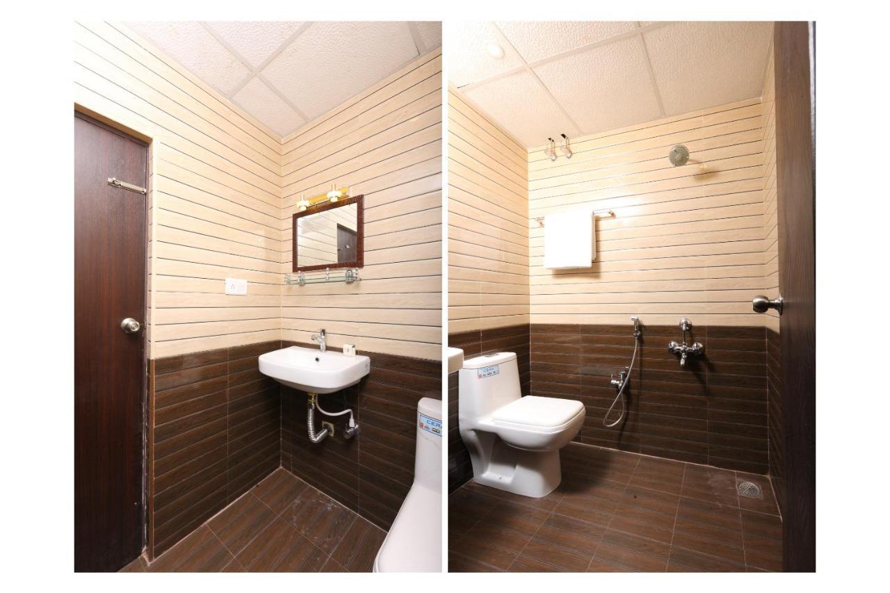 Fabexpress Nk Exotica Hotel Madras Buitenkant foto