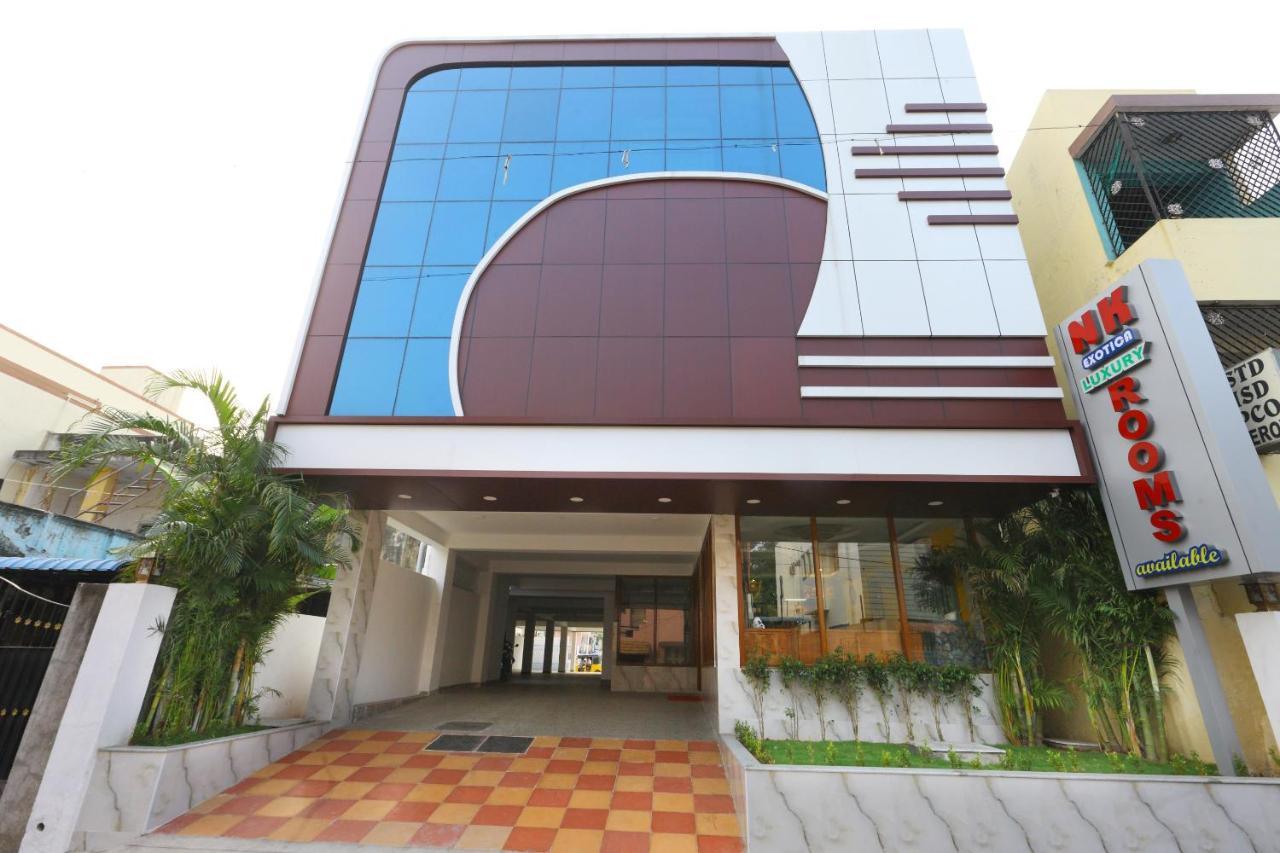 Fabexpress Nk Exotica Hotel Madras Buitenkant foto